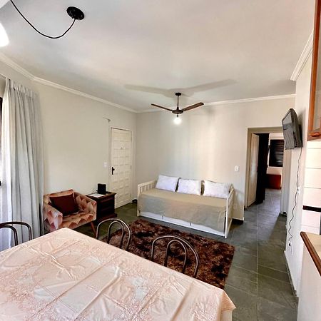 Apto Com Piscina 2 Quadras Da Praia 瓜鲁雅 外观 照片