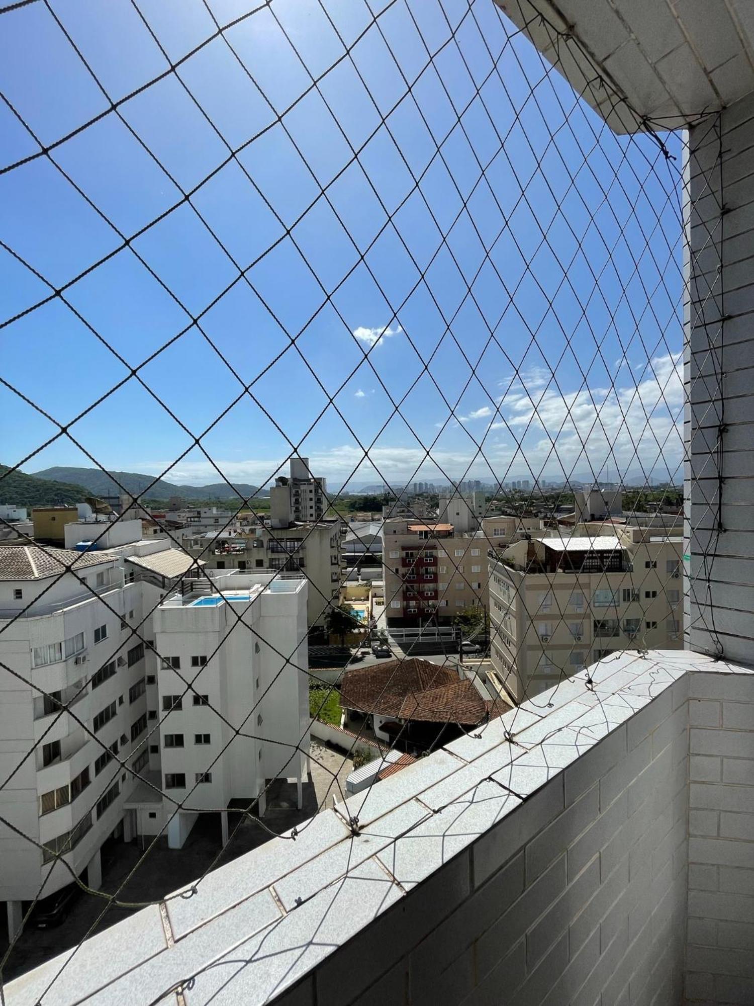 Apto Com Piscina 2 Quadras Da Praia 瓜鲁雅 外观 照片