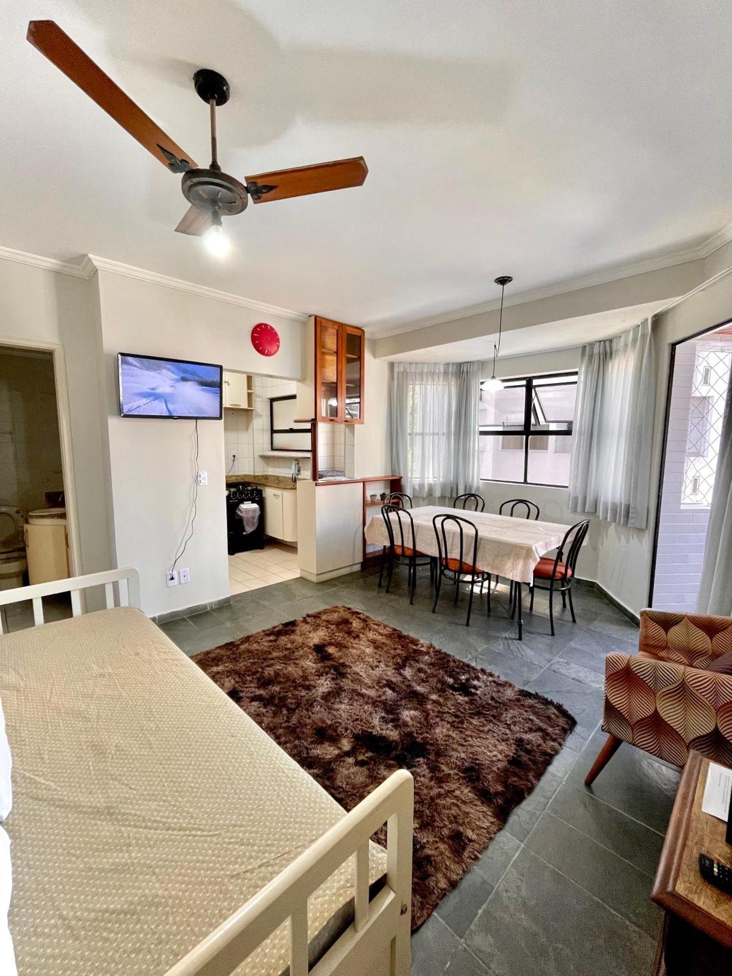 Apto Com Piscina 2 Quadras Da Praia 瓜鲁雅 外观 照片